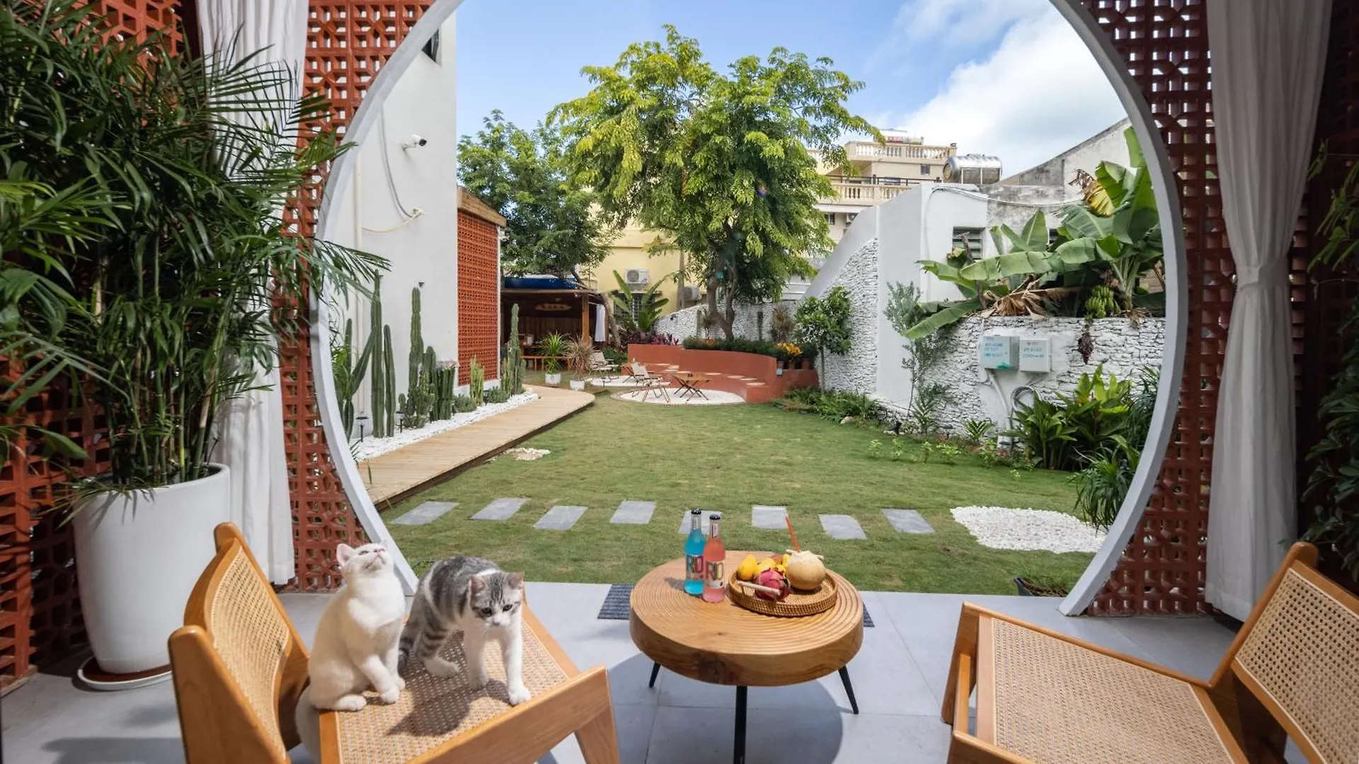 Sanya West Island Sansheng Garden And Cat B&B Homestay